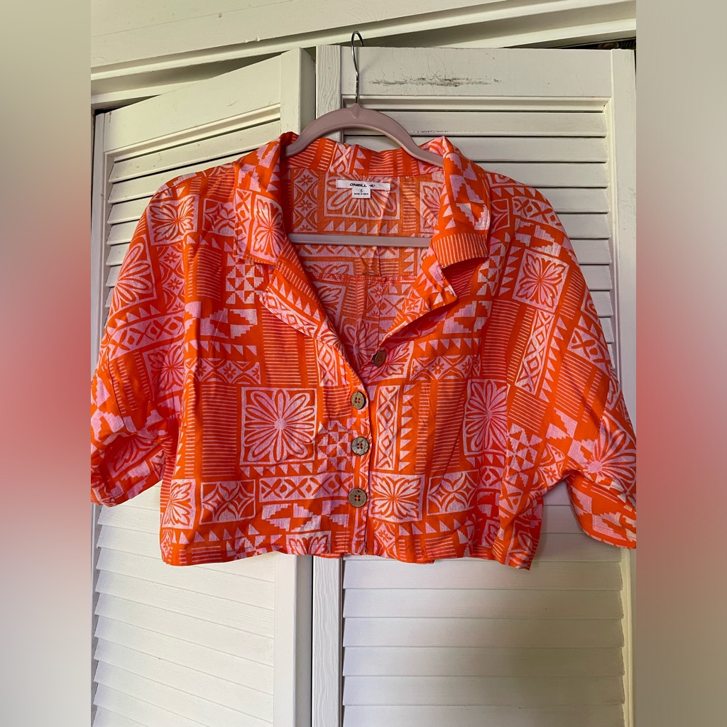 O’neill Cropped Aloha Shirt Small